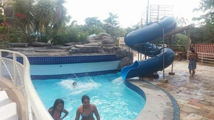 Ecologic Park Ap 2 Quartos Para 7 Pessoas 1Park Aquatico 10 Piscinas Termais Caldas Novas Exterior foto